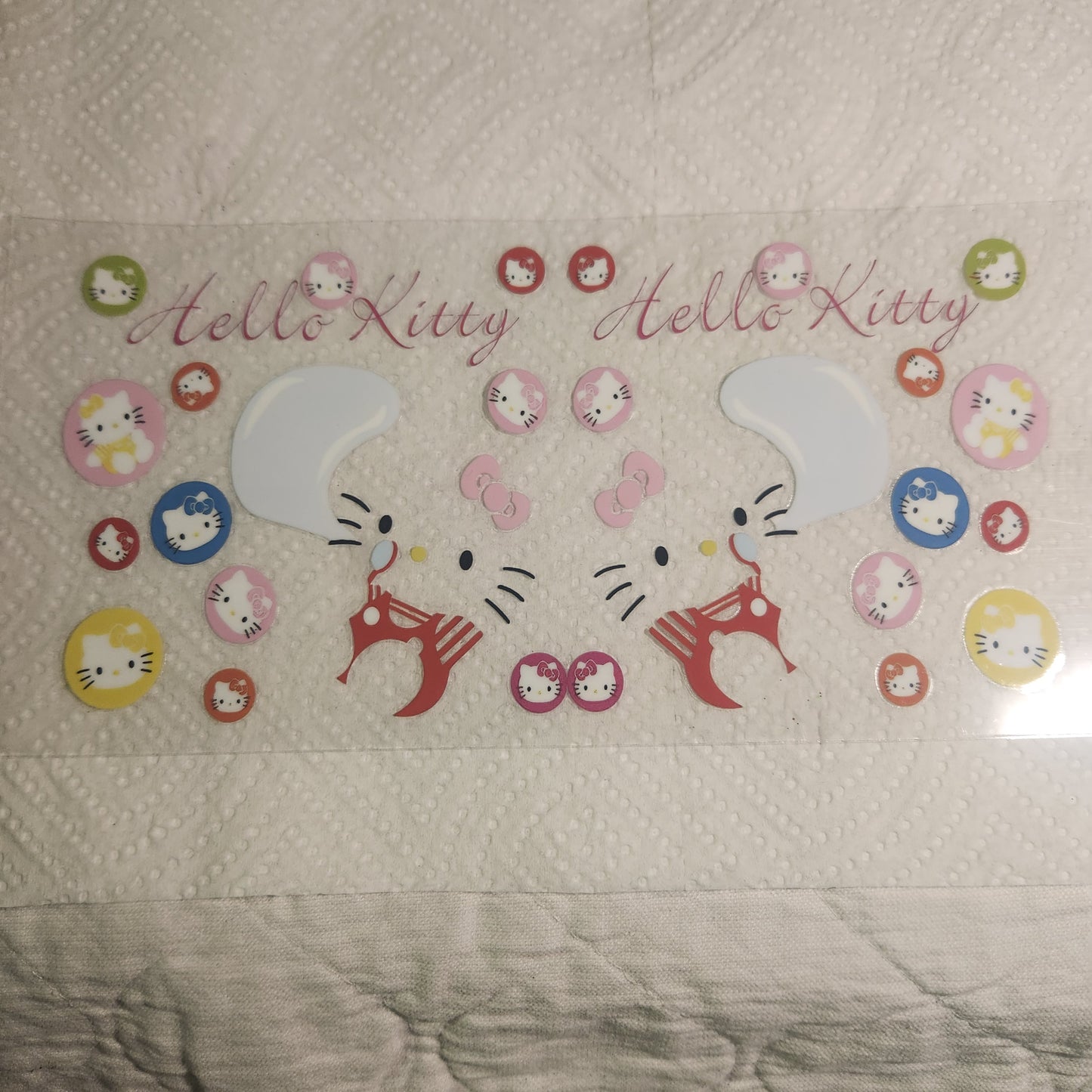 Hello Kitty (330)